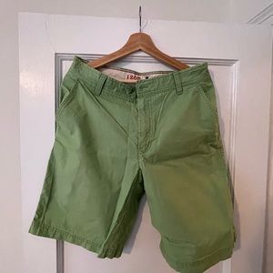 Mens shorts green size 32